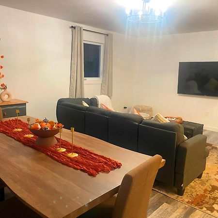 Private Cottage With Huge Private Dog Park! Barrys Bay المظهر الخارجي الصورة